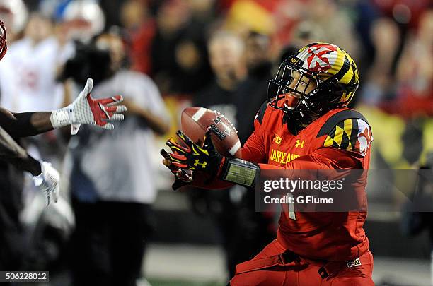 Moore of the Maryland Terrapins catches a touchdown pass against the Wisconsin Badgers at Byrd Stadium on November 7, 2015 in College Park, Maryland.