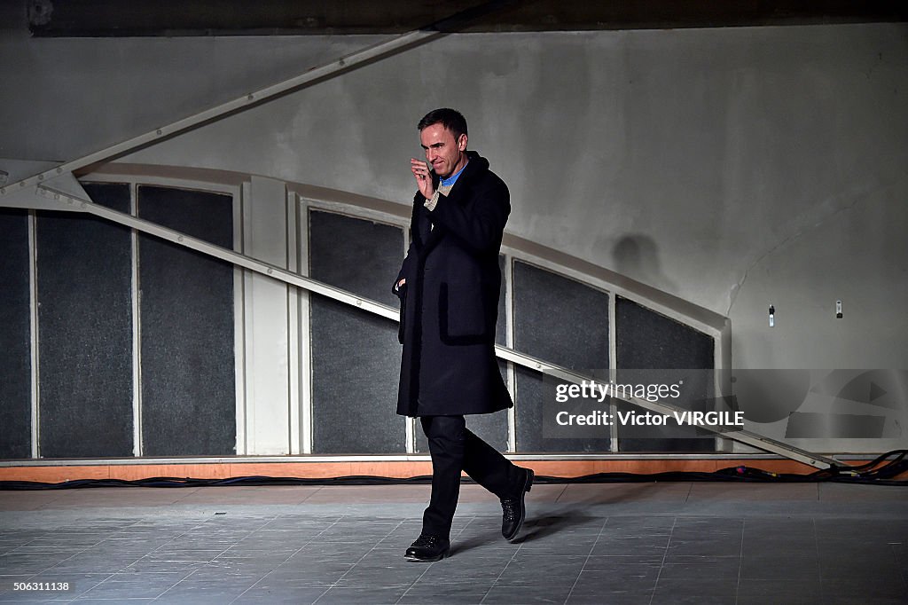 Raf Simons : Runway - Paris Fashion Week - Menswear F/W 2016-2017