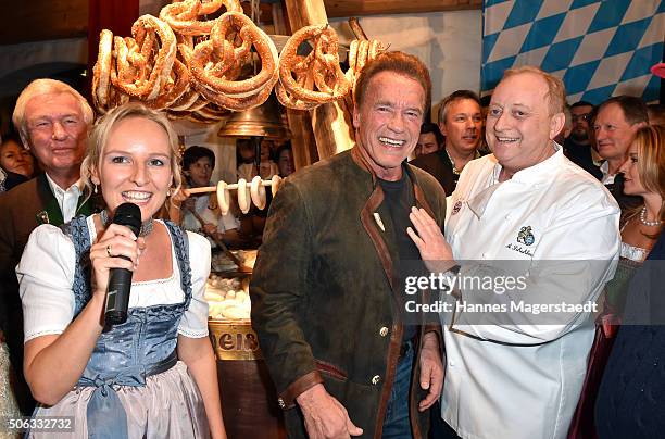 Maria Hauser-Lederer , Arnold Schwarzenegger and Alfons Schuhbeck during the Weisswurstparty at Hotel Stanglwirt on January 22, 2016 in Going,...