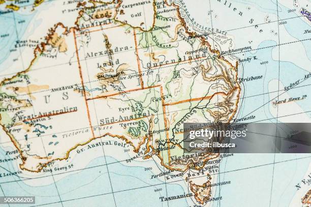 alte deutsche atlas karte nahaufnahme: australien - map tasmania stock-grafiken, -clipart, -cartoons und -symbole