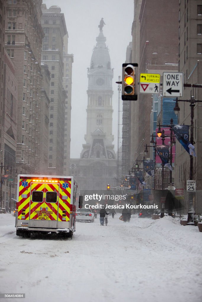 Huge Snow Storm Slams Into Mid Atlantic States