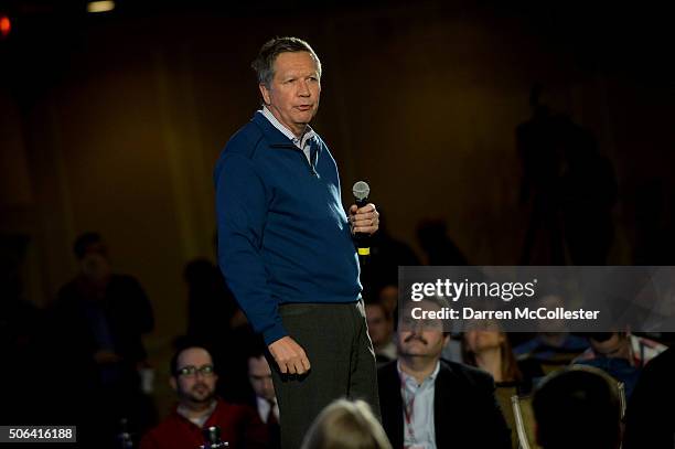 Republican presidential candidate John Kasich speaks at the NHGOP First In The Nation Town Hall January 23, 2016 in Nashua, New Hampshire. The...