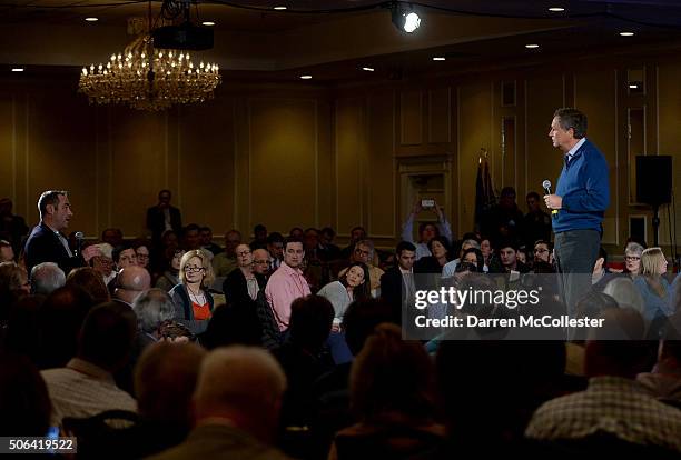 Republican presidential candidate John Kasich takes a question at the NHGOP First In The Nation Town Hall January 23, 2016 in Nashua, New Hampshire....