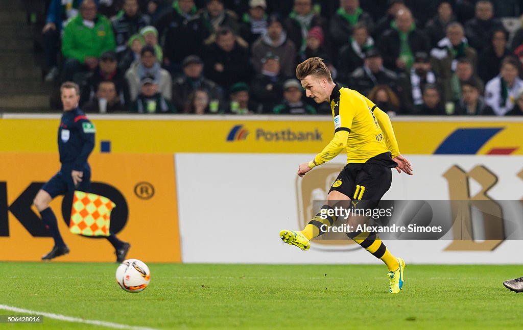 Borussia Moenchengladbach v Borussia Dortmund - Bundesliga