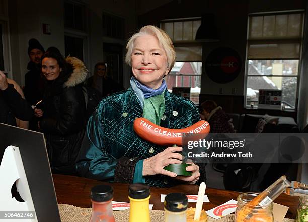 Actress Ellen Burstyn attends Applegate's "Reel Food" Cafe featuring Wholly Guacamole during the 2016 Sundance Film Festival at The Village at the...