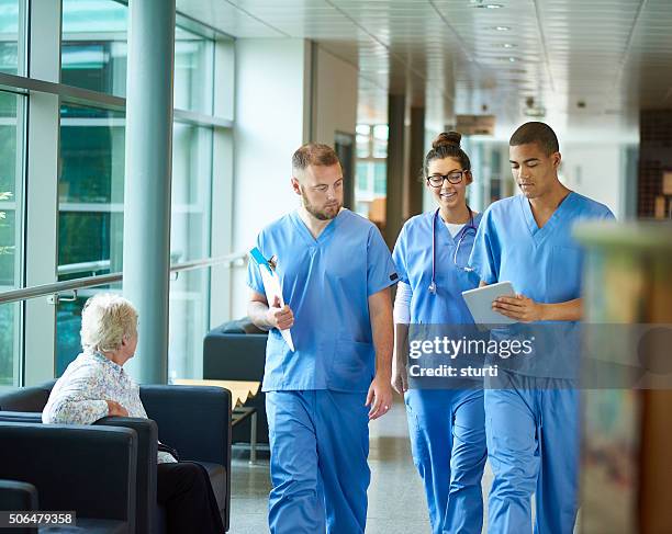 junior doctors - language course stockfoto's en -beelden