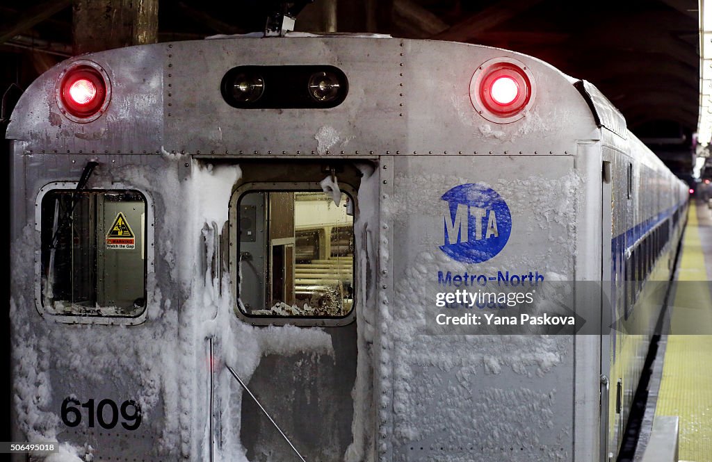 Huge Snow Storm Slams Into Mid Atlantic States