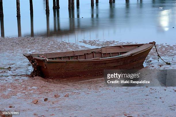 rowboat - iñaki respaldiza foto e immagini stock