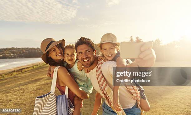 the best memories are made on the beach - beach selfie bildbanksfoton och bilder