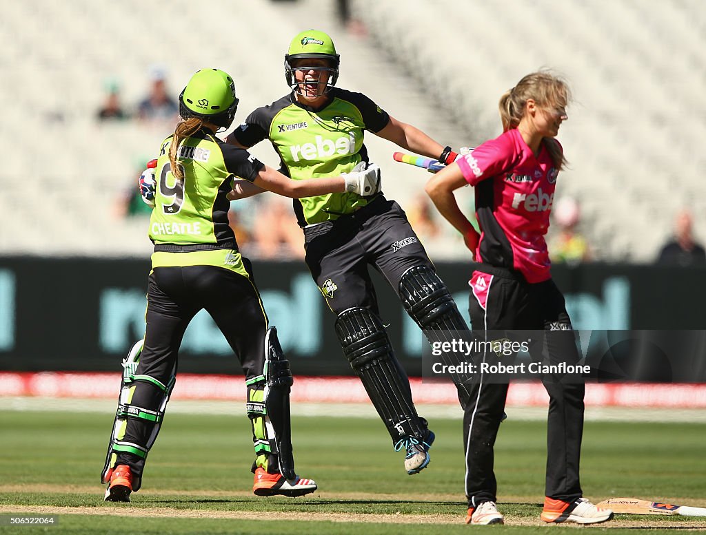 Women's Big Bash League Final - Sydney Thunder v Sydney Sixers