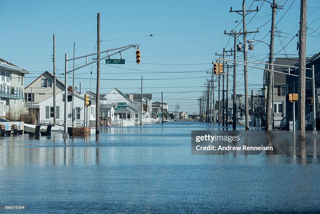 Huge Snow Storm Slams Into Mid Atlantic States