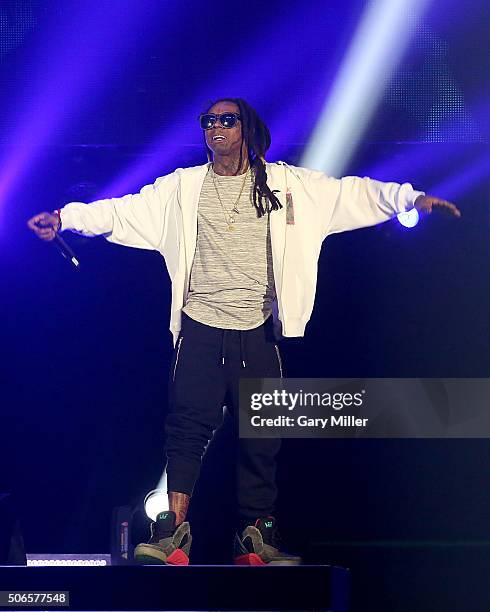 Lil Wayne performs on stage on the second night of "The Dedication" tour at State Farm Arena on January 23, 2016 in Hidalgo, Texas.
