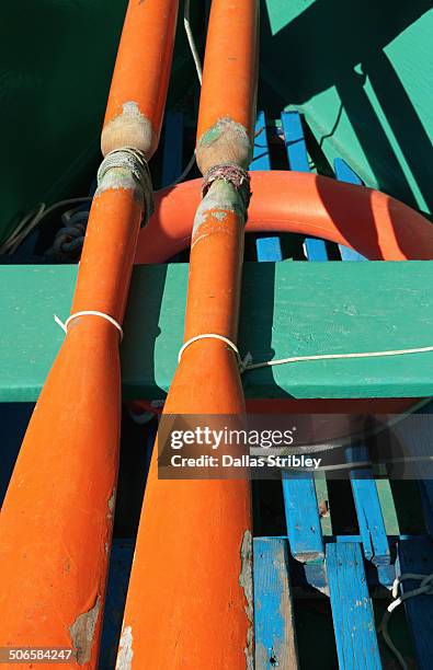 abstract detail of fishing boat in praiano, italy - bateau à rames photos et images de collection