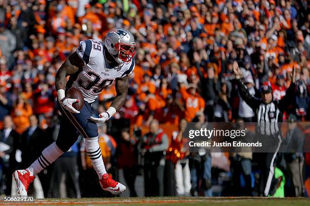 Steven Jackson of the New England Patriots rushes for a 1-yard touchdown in the first quarter against the Denver Broncos in the AFC Championship game...