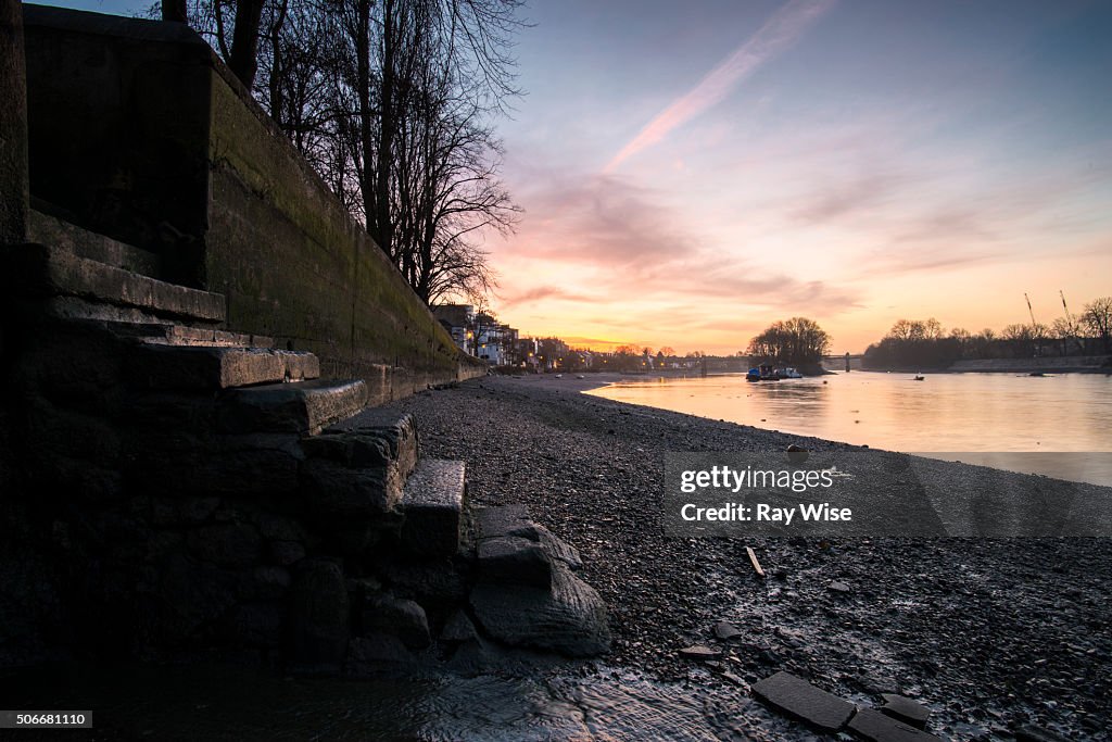 Kew Bridge sunrise