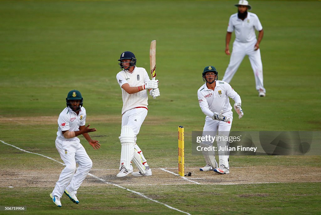 South Africa v England - Fourth Test: Day Four