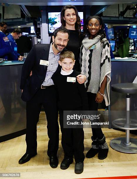 James Canton, Bridget Moynahan, Nicholas Cirelli, Yarrell Ametwee and The Hole In The Wall Gang Camp ring New York Stock Exchange Closing Bell at New...