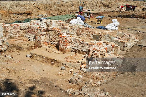 archaeological excavations - archeoloog stockfoto's en -beelden
