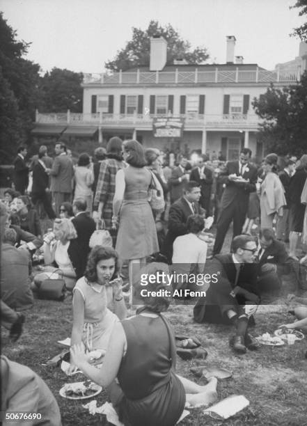 During a Dem. Barbecue at Gracie Mansion.