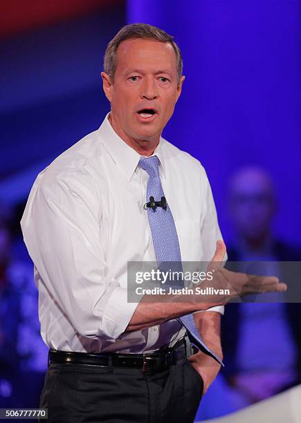 Democratic presidential candidate Martin O'Malley participates in a town hall forum hosted by CNN at Drake University on January 25, 2016 in Des...