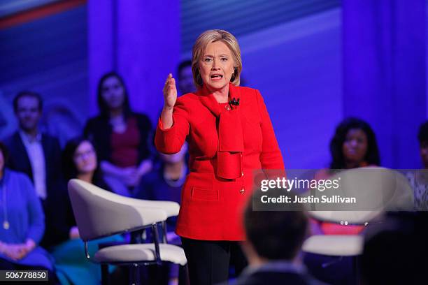 Democratic presidential candidate Hillary Clinton participates in a town hall forum hosted by CNN at Drake University on January 25, 2016 in Des...