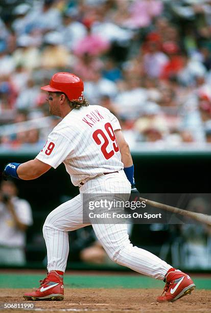 John Kruk of the Philadelphia Phillies bats during a Major League Baseball game circa 1993 at Veterans Stadium in Philadelphia, Pennsylvania. Kruk...