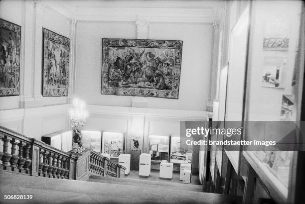 An exhibition of the Bauzentrum >Die Küche <. Liechtenstein Palace. Vienna. November 1958. Photograph by Barbara Pflaum . .