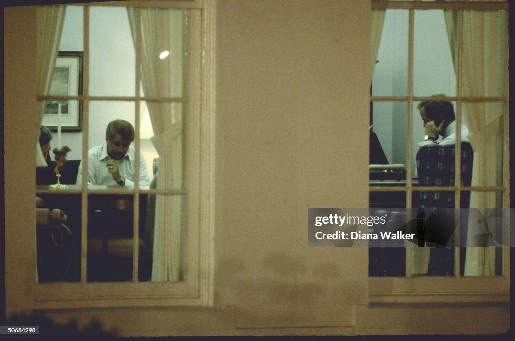 Larry M. Speakes;Robert C. Mcfarlane