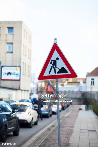 construction on road - construction sign stock pictures, royalty-free photos & images