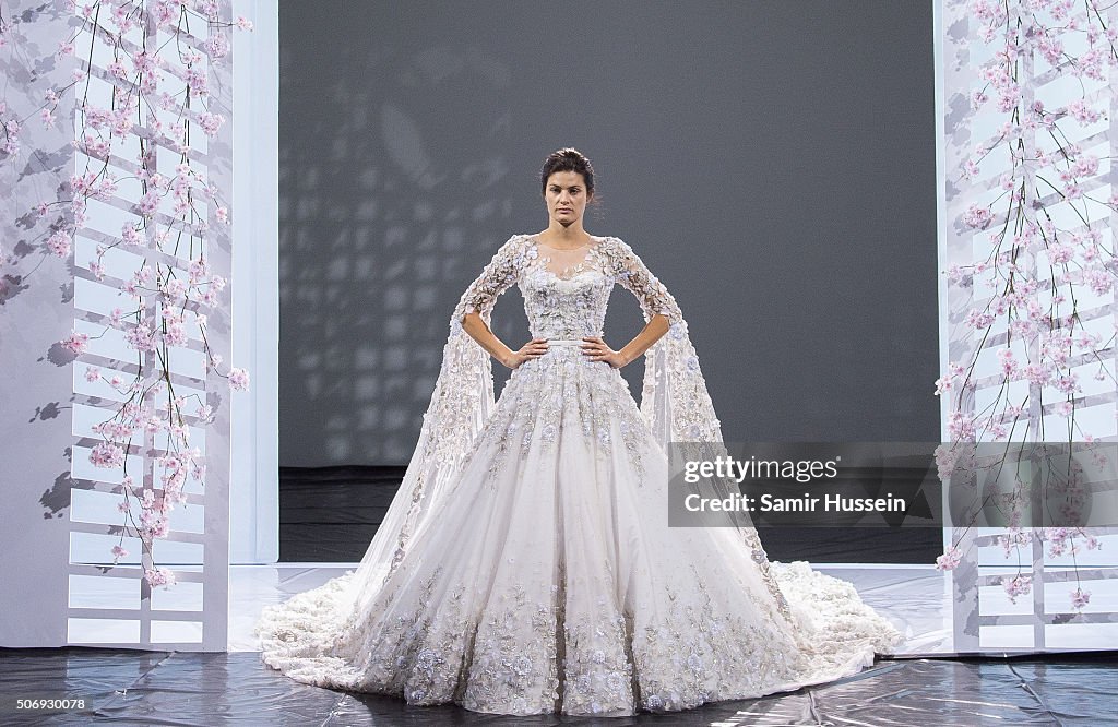 Ralph & Russo : Runway - Paris Fashion Week - Haute Couture Spring Summer 2016