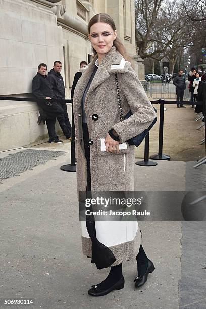 Lindsey Wixson attends the Chanel fashion show Paris Fashion Week Haute Coture Spring /Summer 2016 on January 26, 2016 in Paris, France.