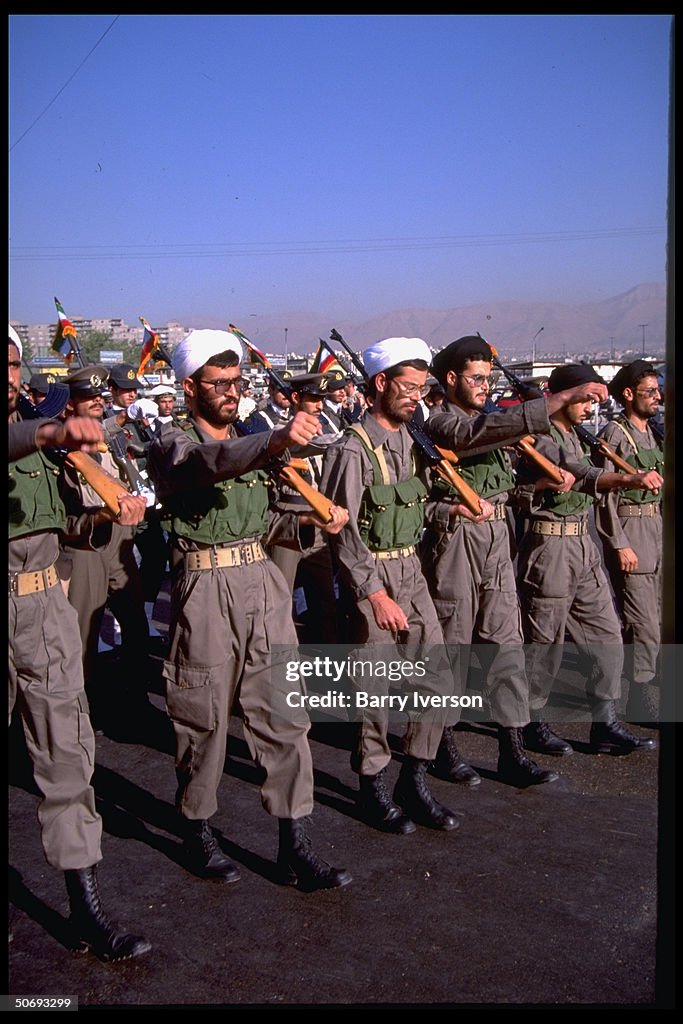 Revolutionary Guard soldiers incl. Basid