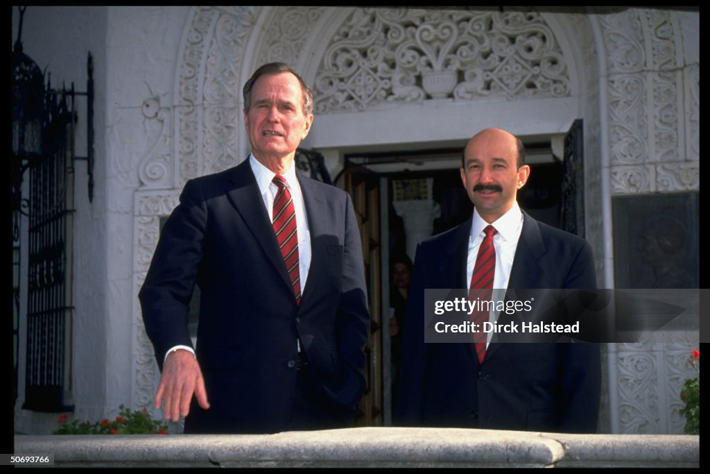 George Bush And Carlos Salinas De Gortari