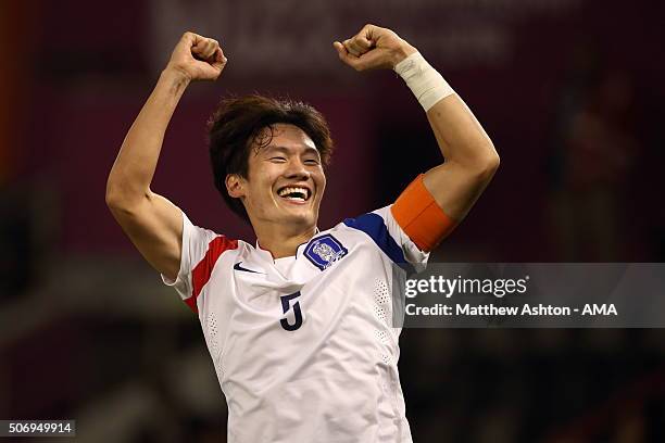 Yeon Jei Min of South Korea celebrates qualifying for the 2016 Brazil Olympics and into the final after the AFC U-23 Championship semi final match...