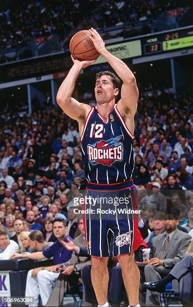 Matt Maloney of the Houston Rockets shoots against the Sacramento Kings circa 1997 at Arco Arena in Sacramento, California. NOTE TO USER: User...