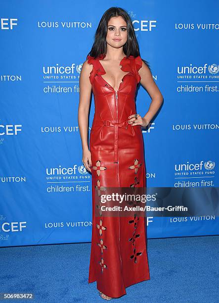 Actress/singer Selena Gomez arrives at the 6th Biennial UNICEF Ball at the Beverly Wilshire Four Seasons Hotel on January 12, 2016 in Beverly Hills,...