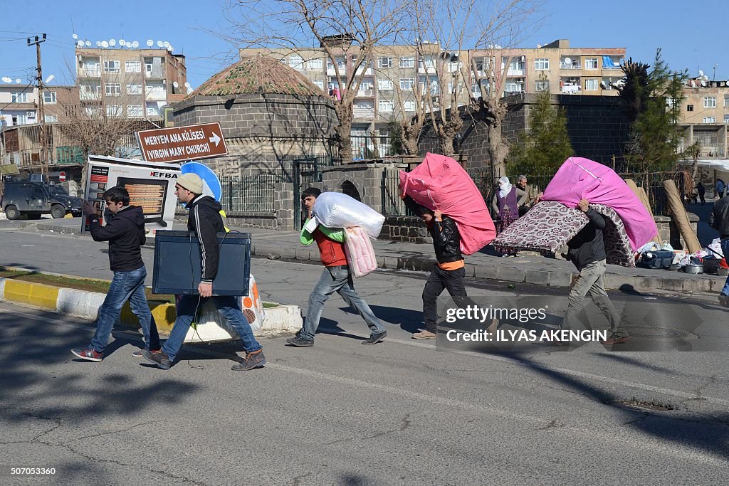 TURKEY-KURDS-UNREST-CURFEWS