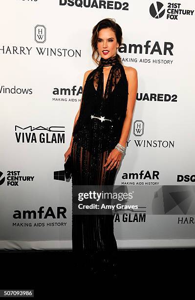 Alessandra Ambrosio attends amfAR's Inspiration Gala in Los Angeles on September 9, 2015 in Hollywood, California.