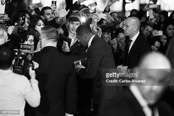 Actor Will Smith attends the Concussion premiere at the Callao cinema on January 27, 2016 in Madrid, Spain.