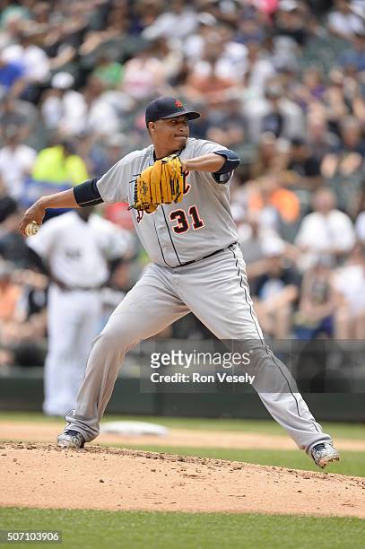 Alfredo Simon of the Detroit Tigers pitches during the game against the Chicago White Sox at U.S. Cellular Field on Sunday, June 7, 2015 in Chicago,...