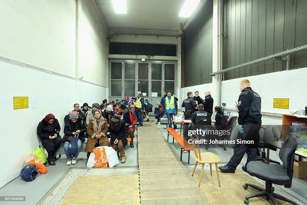 Refugees Flow Slows On German-Austrian Border