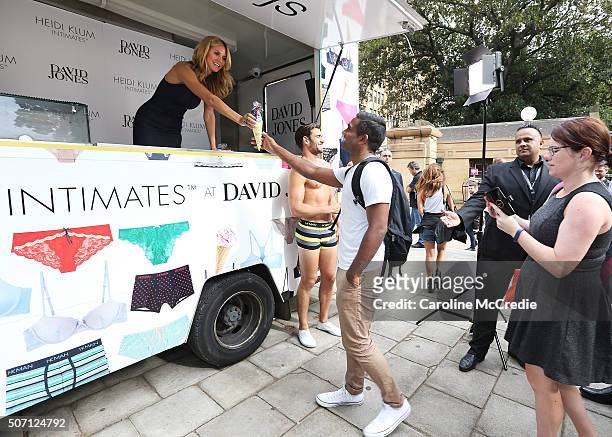 Heidi Klum hands out gifts from the Heidi Klum Intimates Lingerie Truck at David Jones on January 28, 2016 in Sydney, Australia.