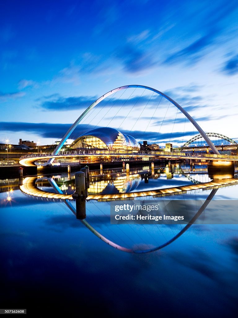 Gateshead Millennium Bridge connecting Gateshead and Newcastle upon Tyne, 2008