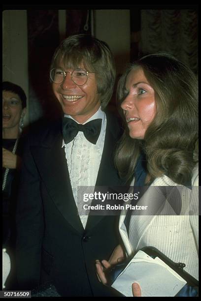 114 John Denver With Annie Photos & High Res Pictures - Getty Images