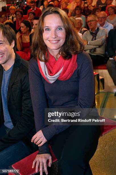 Pianist Helene Grimaud presents her Album 'Water' during the 'Vivement Dimanche' French TV Show at Pavillon Gabriel on January 27, 2016 in Paris,...