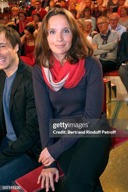 Pianist Helene Grimaud presents her Album 'Water' during the 'Vivement Dimanche' French TV Show at Pavillon Gabriel on January 27, 2016 in Paris,...