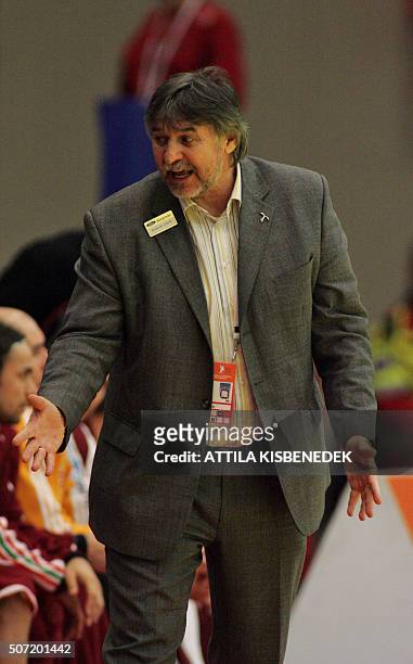 Hungary's headcoach Laszlo Skalicky reacts during their 8th Men's European Handball Championship Main Round match against Iceland, 23 January 2008 at...