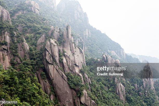 china shangrao mount sanqingshan - 三清山 ストックフォトと画像
