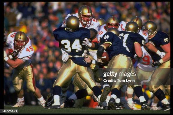 Coll. Football: Notre Dame's Ray Zellars Coll. Football: Notre Dame's Ray Zellars