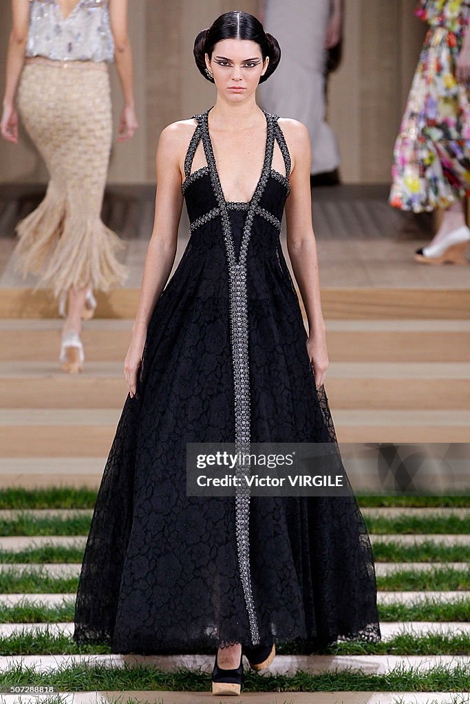 Chanel : Runway - Paris Fashion Week - Haute Couture Spring Summer 2016